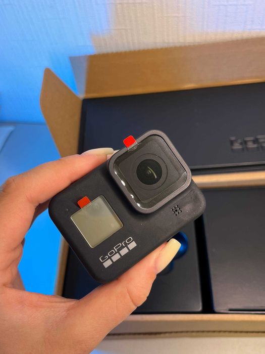 Екшн-камера GoPro Hero 8 з флешкою