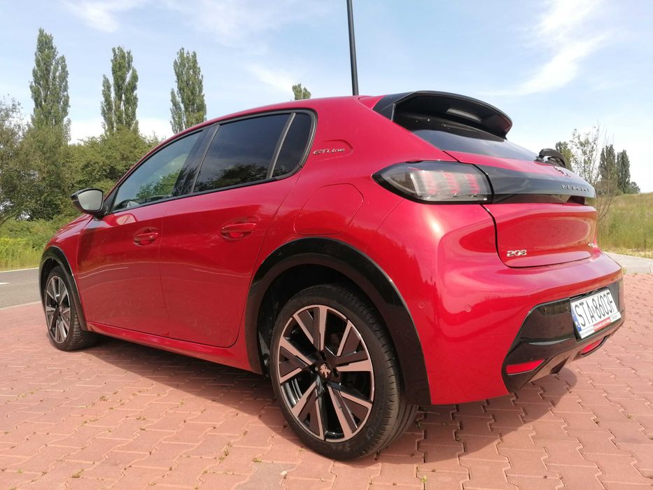 Peugeot 208 GT     LED / Ambiente