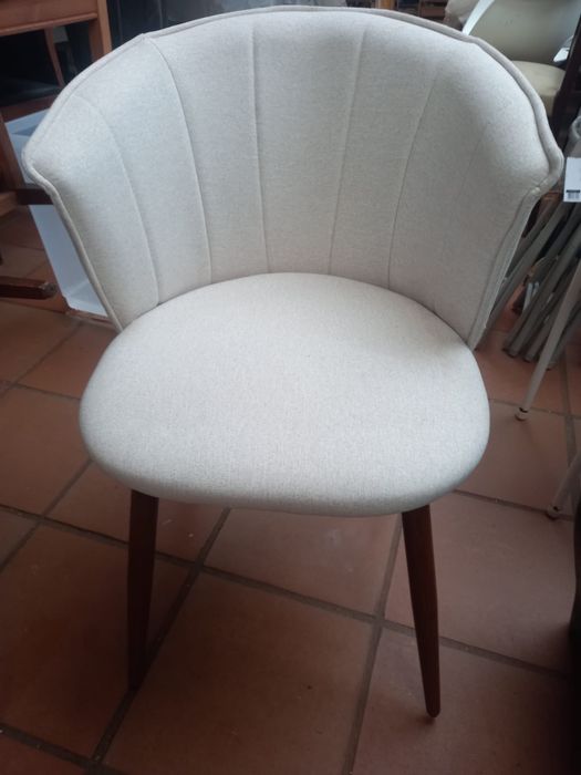 Cadeiras novas em tecido