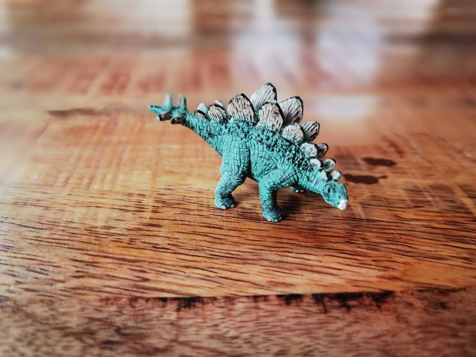 Dinozaury, tygrys figurki