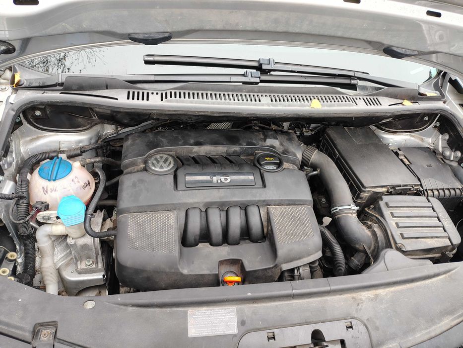 Volkswagen 1,6 Touran СРОЧНО