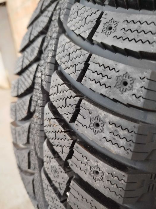 Шини 175/70R13	Laufenn	I-Fit Ice LW71 | нові зимові 4шт