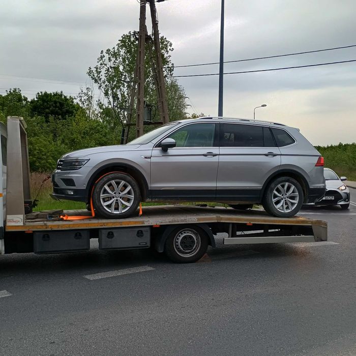 Laweta Płock, Holowanie Płock, Pomoc Drogowa Płock 24 H auto holowanie