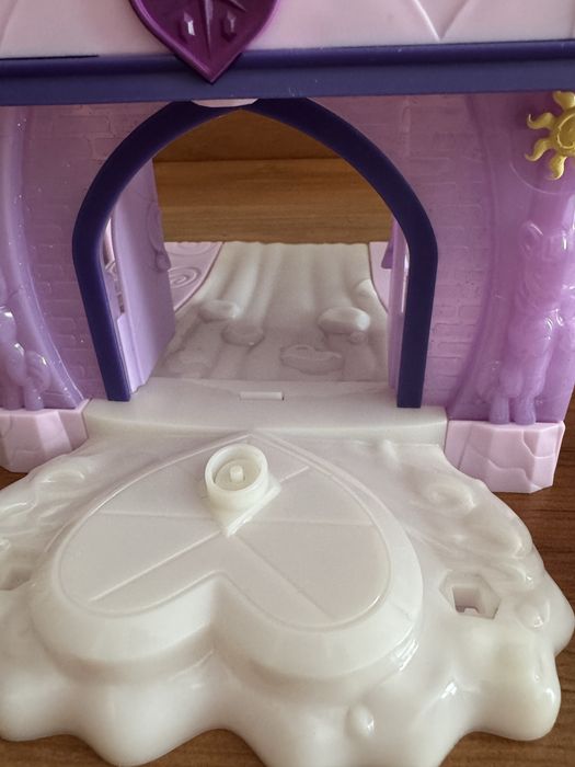 Canterlot Castle – My Little Pony with figures and accessories64564342439171122