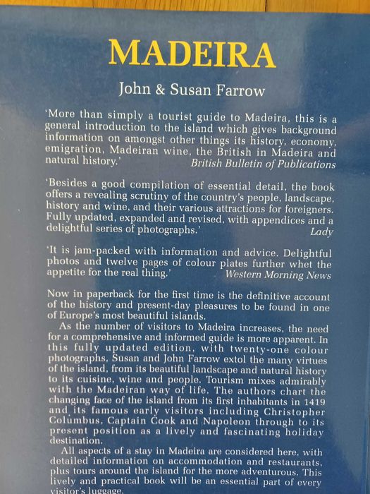 Madeira - The Complete Guide de John and Susan Farrow