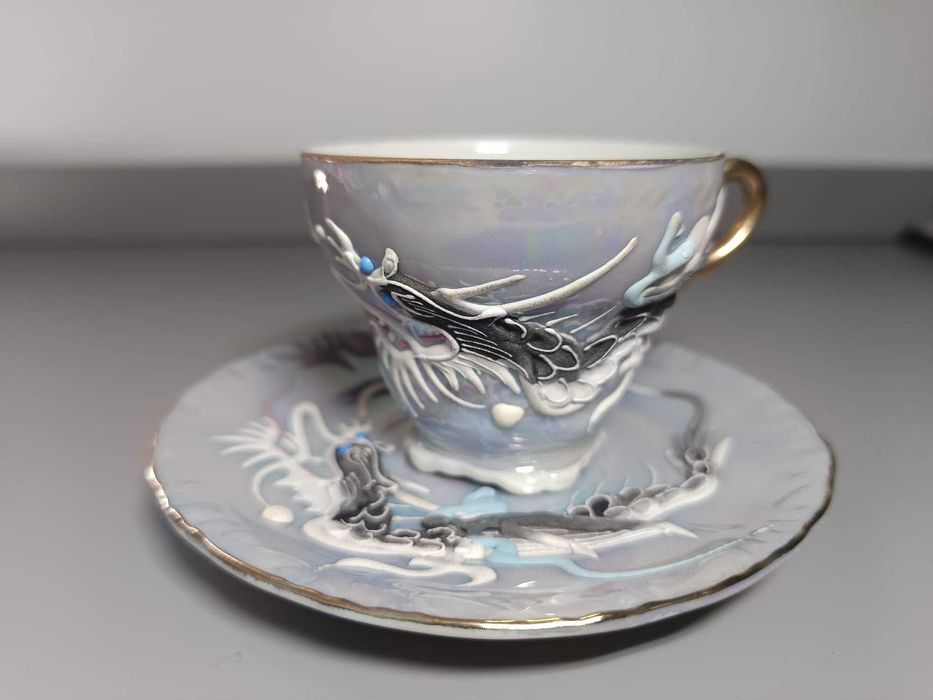 Chávenas Japonesas em Madre Pérola – Dragão em Relevo