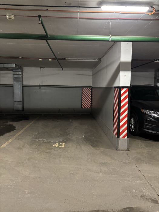 Оренда паркомісця ТРЦ Комод, метро Лівобережна