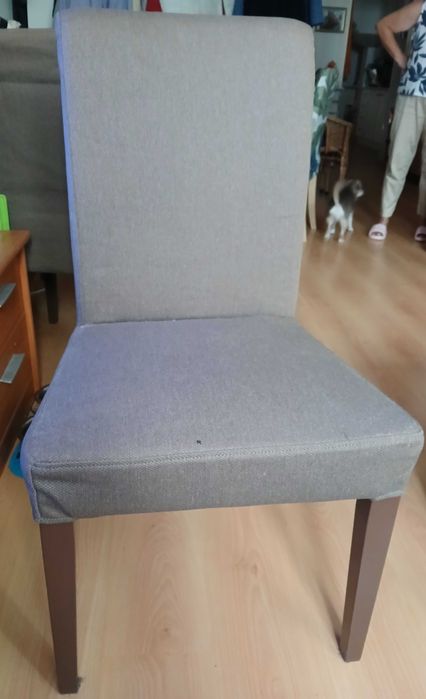 Mesa extensível e cadeiras