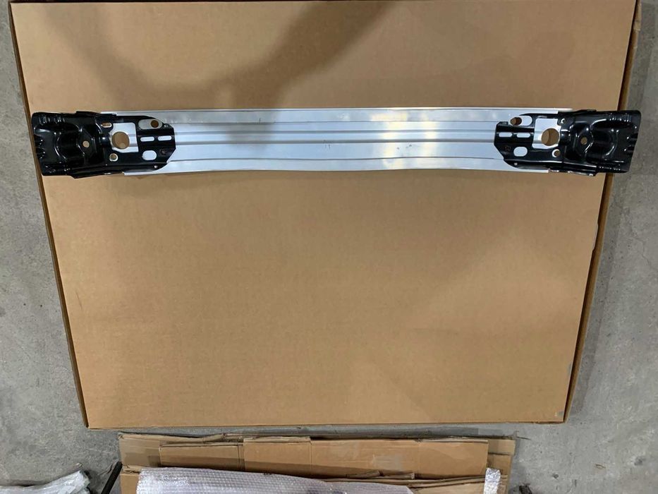 Toyota Venza Дверь передняя левая 2021-2024 67002-48181