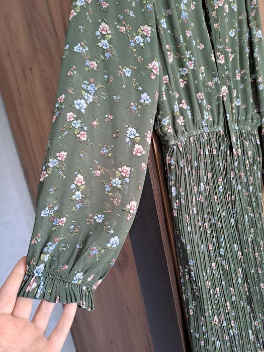 Сукня вiд бренду  Mohito