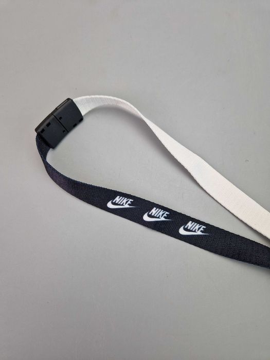 Smycz Nike kolor czarno/biały