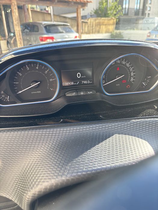 Peugeot 2008   39mil KM