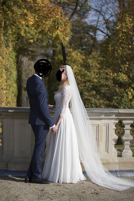 Suknia Ślubna, Ślubna suknia