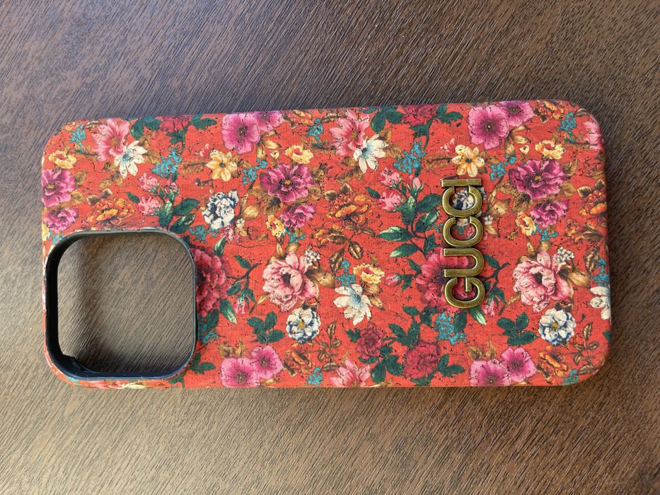 Защитный чехол GUCCI для iPhone 15 Pro Max