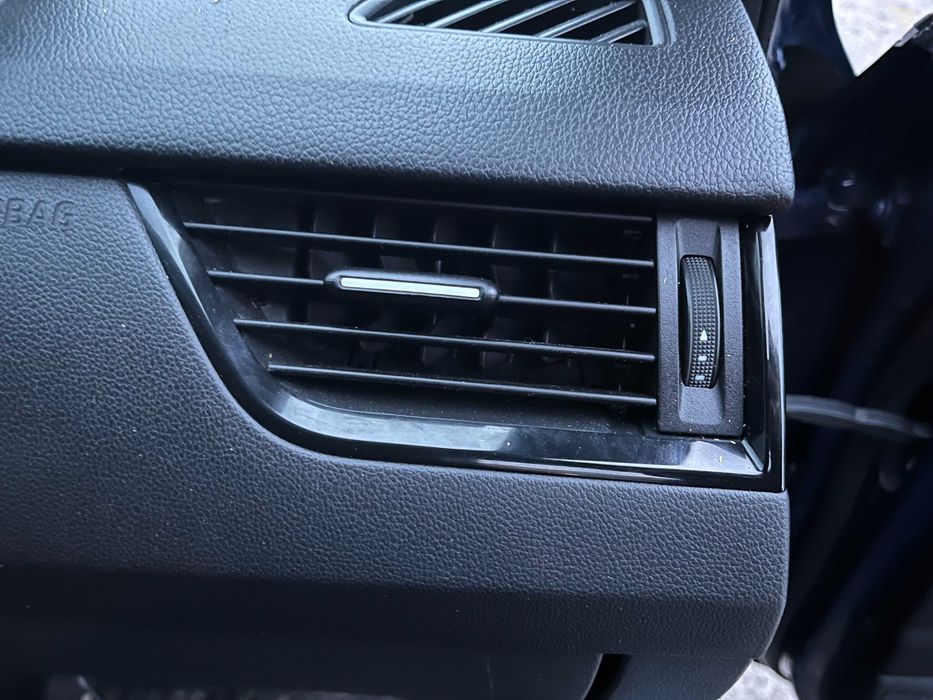 Kratka nawiewu prawa Skoda Octavia 3 Kombi