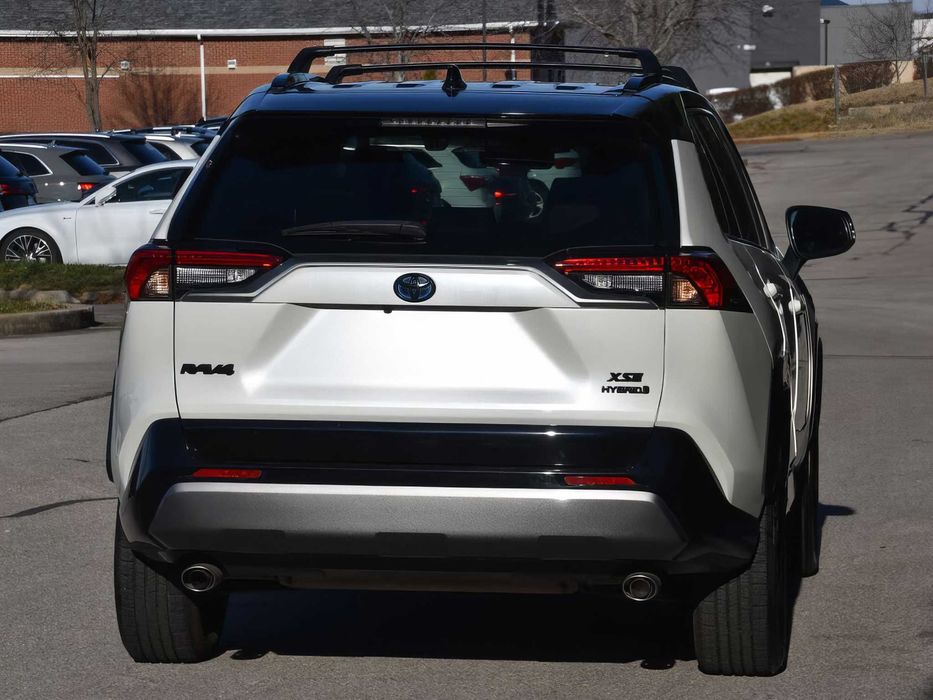 Toyota RAV4 XSE      2021