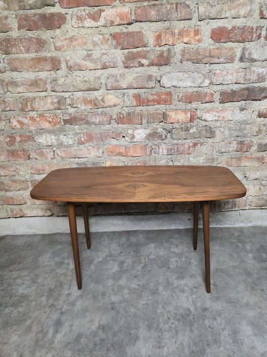 Stolik kawowy vintage PRL,,jamnik,, po całkowitej renowacji UNIKAT