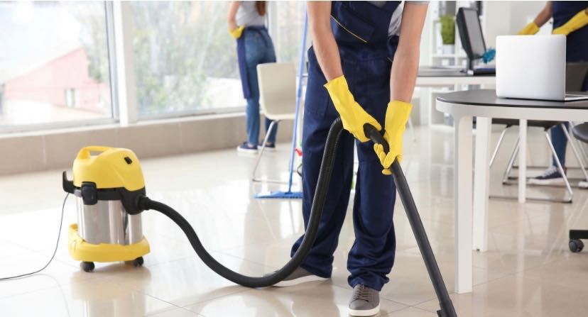 Pintura, remodelação e limpeza.