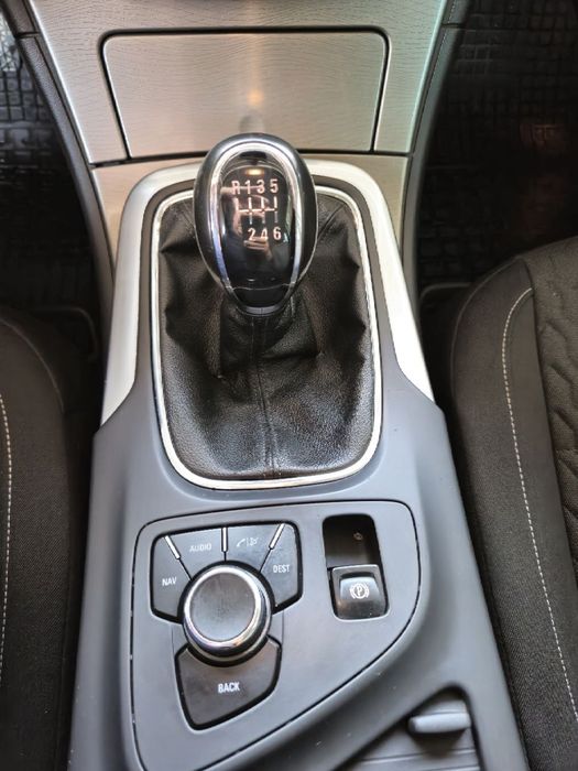 I покоління • Sports Tourer 2.0 BiTurbo CDTI МT (195 к.с.)
Джерело: ht