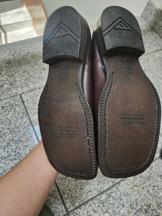 3 pares de calçado em pele tam. 44 para homem