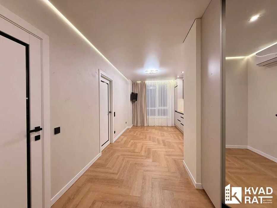 Продаж у укомплектованої квартири у новобудові біля ТЦ Veles Mall