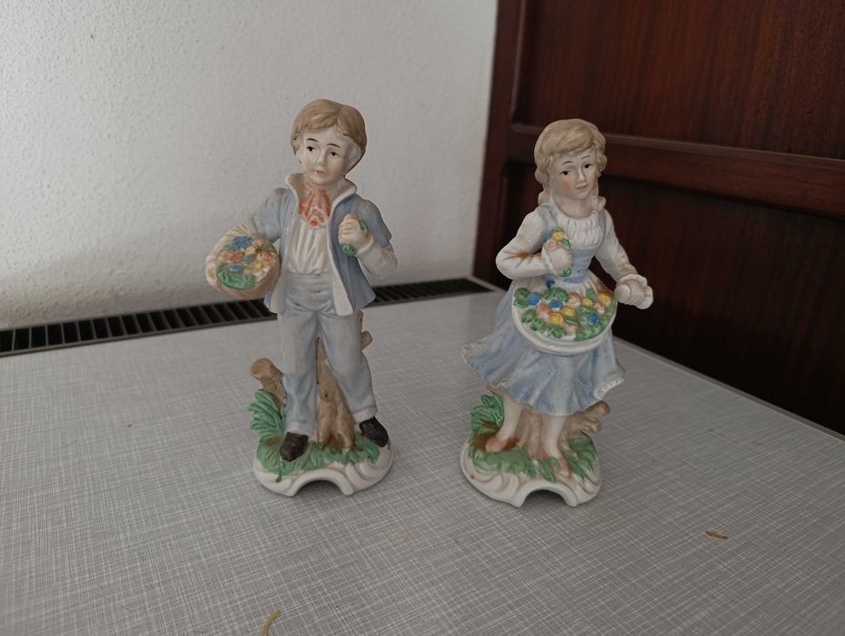 Estatuetas de cerâmicas