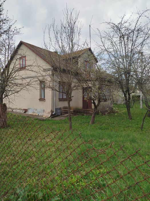 Будинок з городом