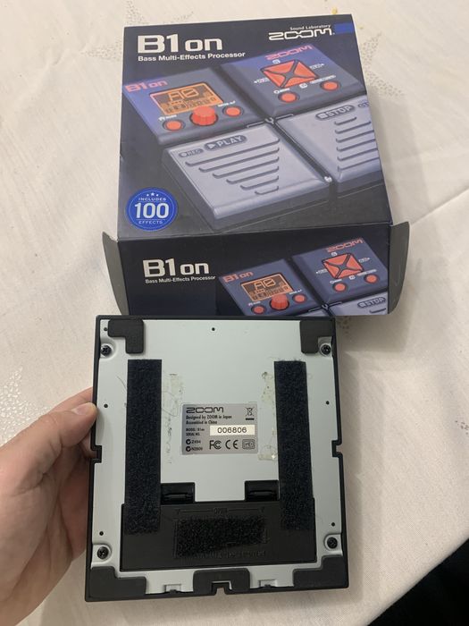 Pedaleira Zoom B1on