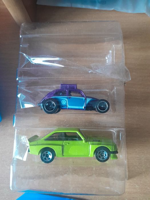 Hot Wheels машинки