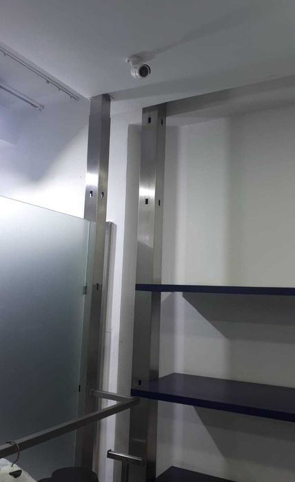 Prateleiras Inox para espaço comercial/armazém