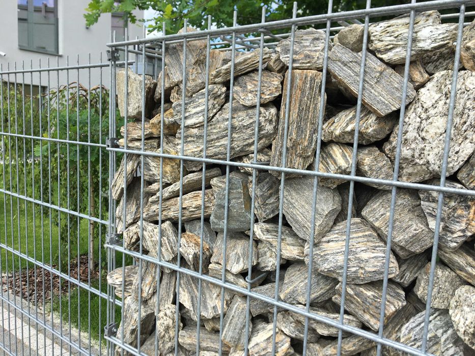 Kamień do gabionu gnejs łupek drzewiasty kora kamienna