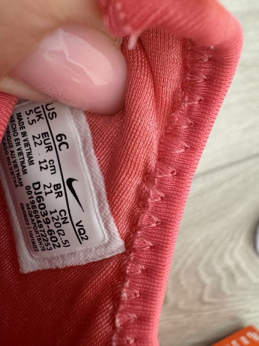 Кросівки Nike на дівчинку