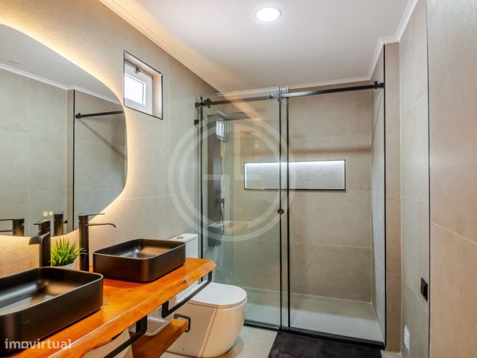 Apartamento T3 Renovado localizado em Loulé
