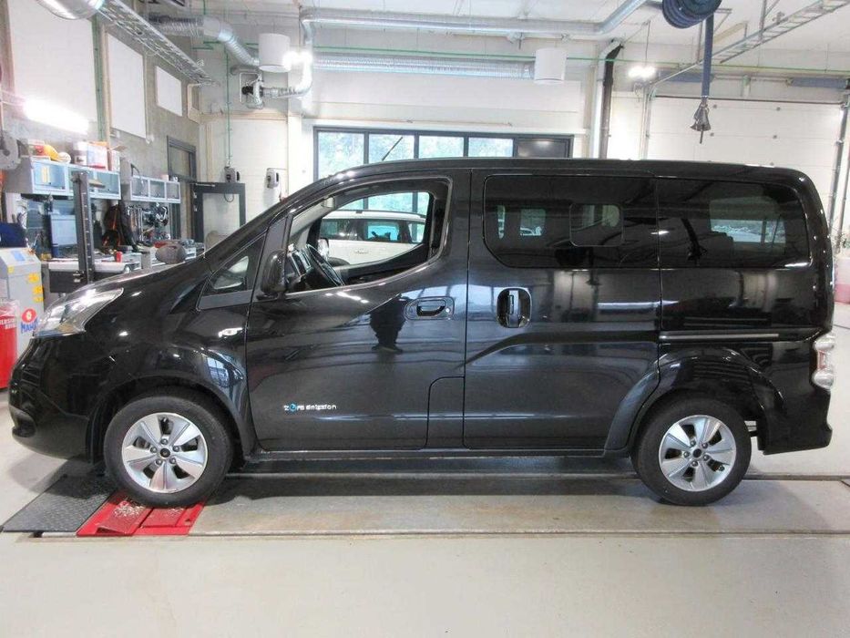 Nissan e-NV200 Evalia 24кВт, 7 місць, рідний пробіг, два комплекти дисків з гумою