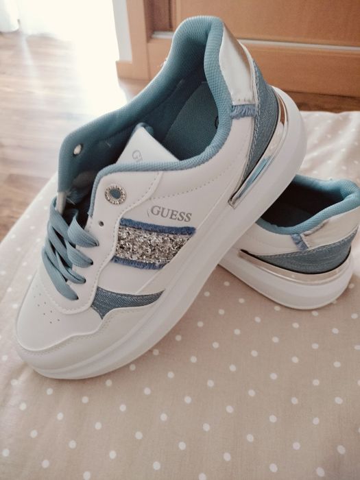 Tênis Guess novos