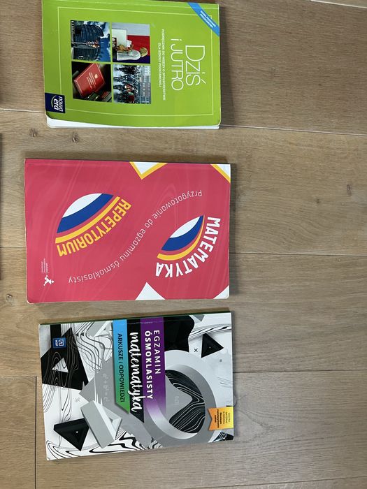 Pidreczniki z 7 klasy w stanie b. dobrym!