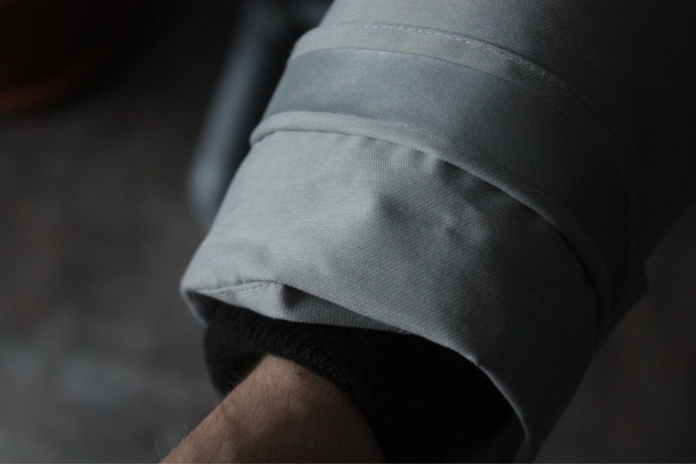 парка Helly Hansen дуже тепла і легка