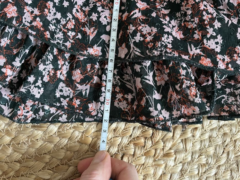 Spódniczka krótka z falbanką