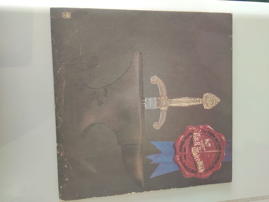 Cd' de vinil com pouco uso