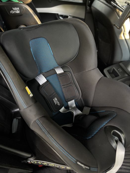 Fotelik Britax Romer Dualfix i-Size RWF, obrotowy 0-3 lat/ 0-18 kg