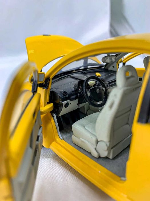 1/24 Vw New Beetle - Reflex Yellow - Franklin Mint Precision