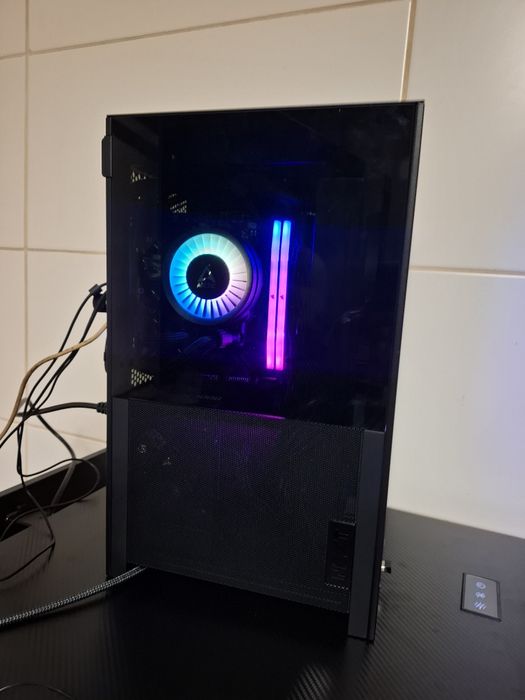pc gaming ITX - ryzen 7 9700X - RX 9070 XT - 32GB - 4TB