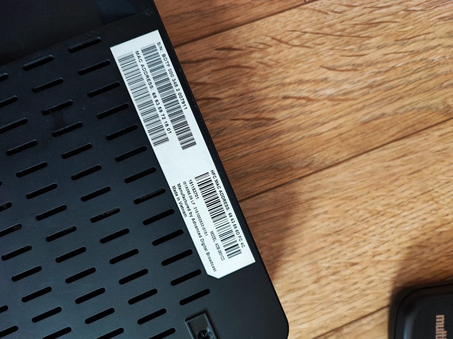 dekoder multimedia model ADB-3831CD