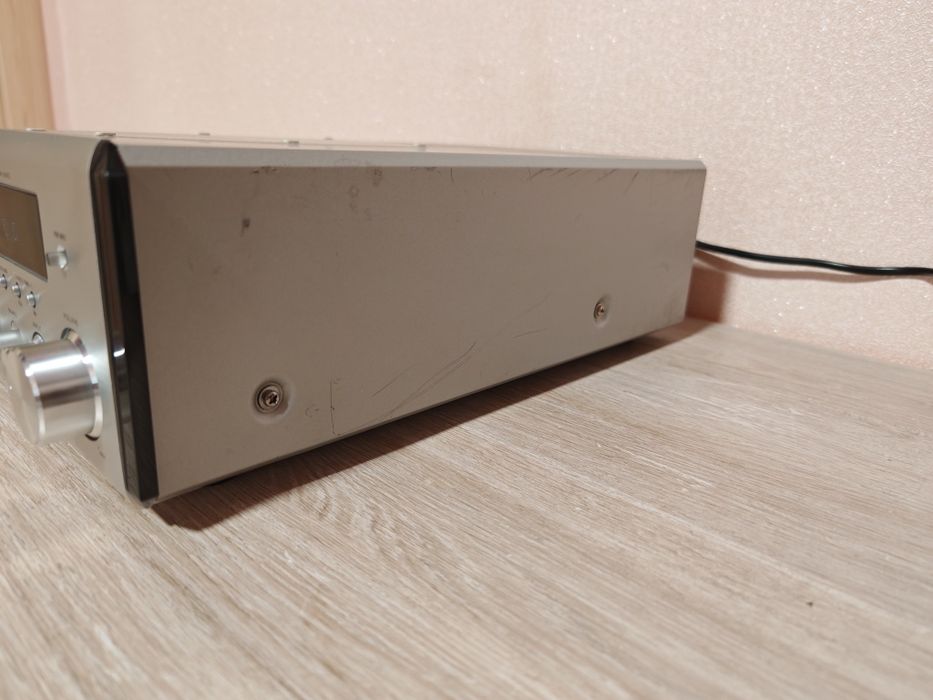Стерео ресивер Yamaha RX-E410 Piano Craft