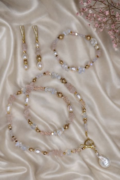 Autorskie kolie naszyjnik  z naturalnych kamieni i pereł