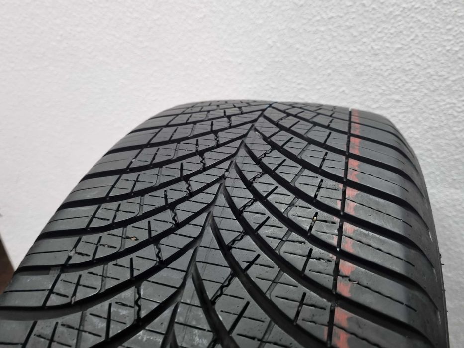255/45/19 100W Goodyear Vector 4S Gen-3 Dot.1723R POJEDYNCZA