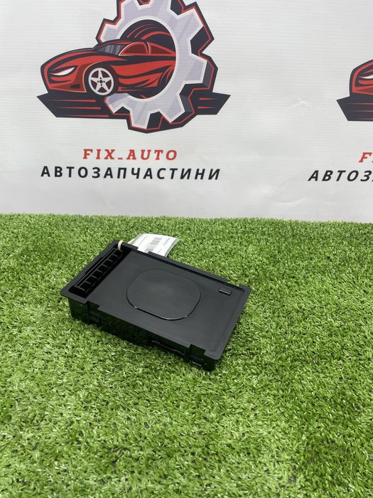 Бездротова зарядка, безпровідна зарядка Kia Niro 23-