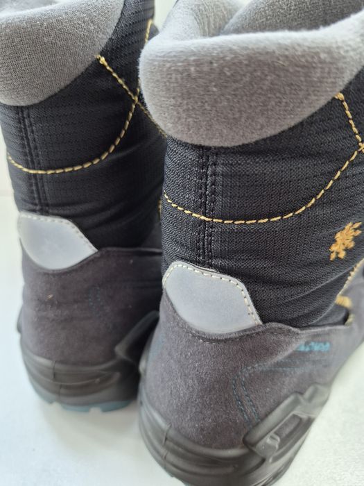 ботінки 39 розмір,  Lowa, Gore-Tex