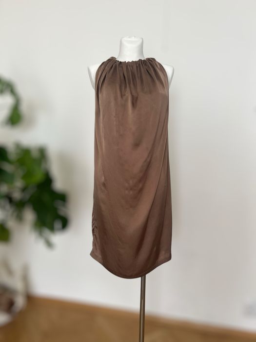 Piękna sukienka jedwabna