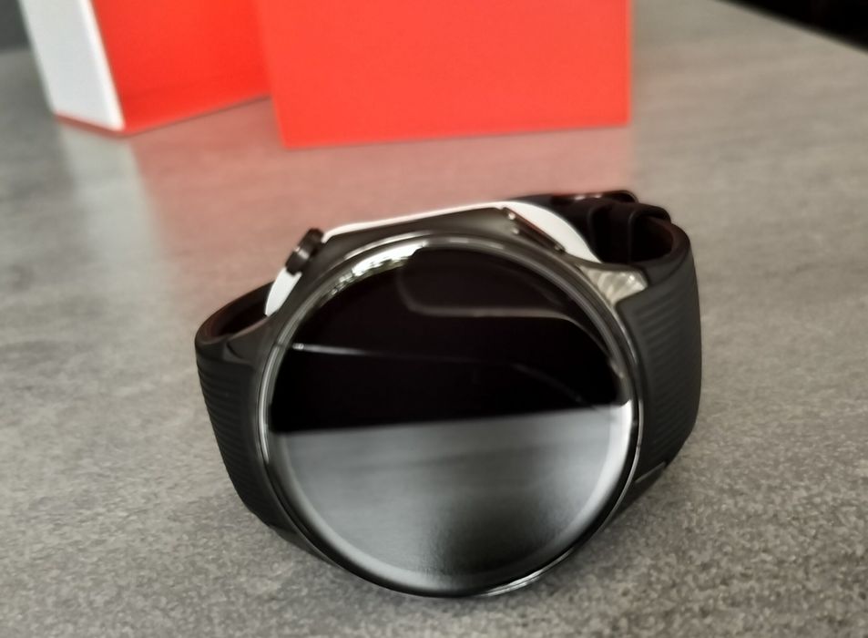 Zegarek OnePlus Watch 2 pęknięta szybka